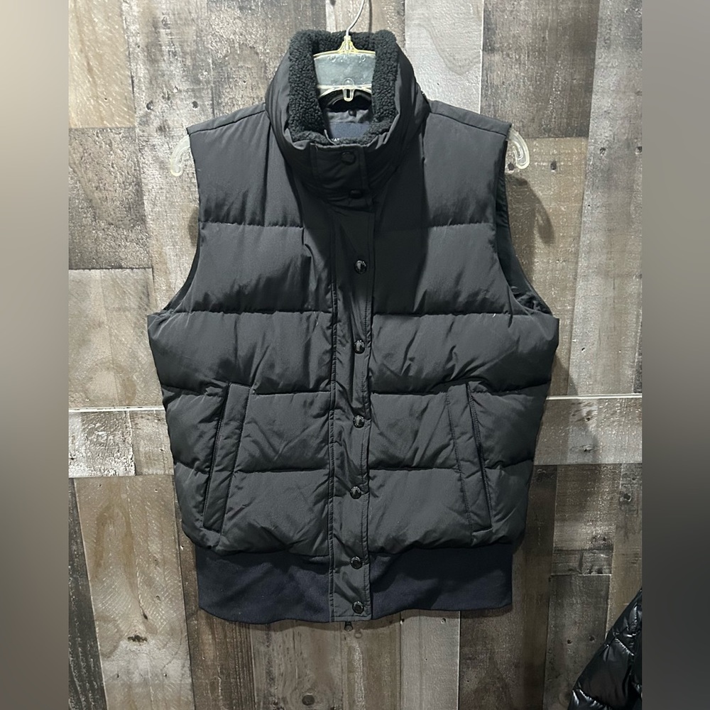 Banana Republic Puffer Vest Womens